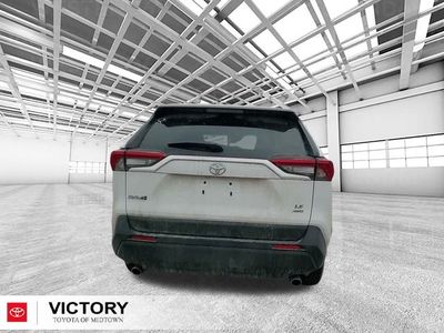 2025 Toyota RAV4 - Photo 4