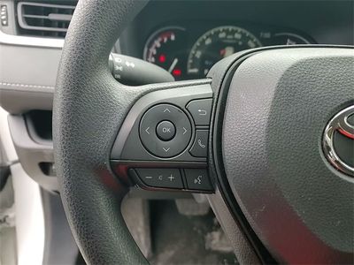 2025 Toyota RAV4 - Photo 14