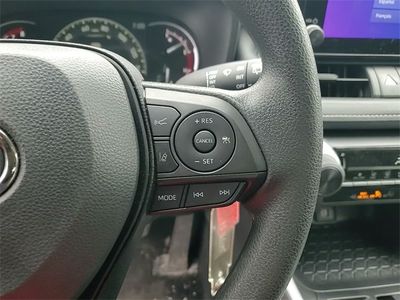2025 Toyota RAV4 - Photo 15