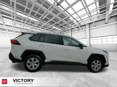 2025 Toyota RAV4 - Photo 2
