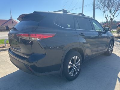 2022 Toyota Highlander - Photo 6