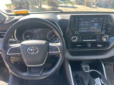 2022 Toyota Highlander - Photo 15