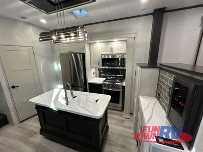 2026 Keystone RV Alpine - Photo 11