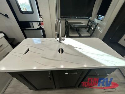 2026 Keystone RV Alpine - Photo 13