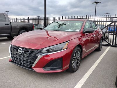 2025 Nissan Altima - Photo 2