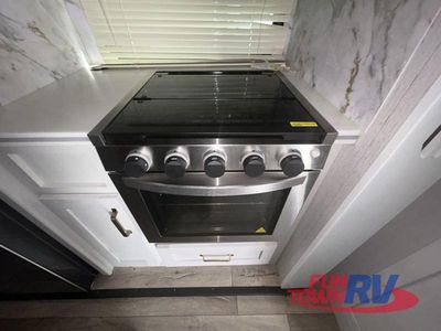 2023 Dutchmen RV Astoria - Photo 13