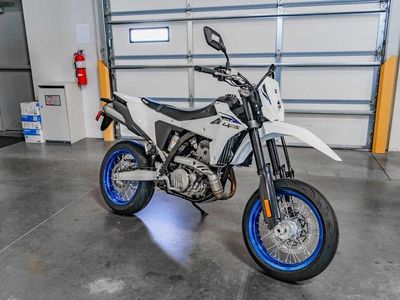 2026 Suzuki DR-Z4SM - Photo 2