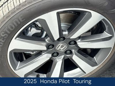 2025 Honda Pilot - Photo 13