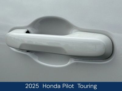 2025 Honda Pilot - Photo 14