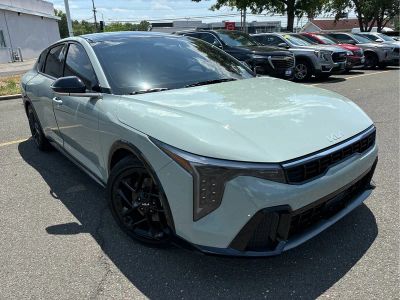 2025 Kia K4 — side profile view