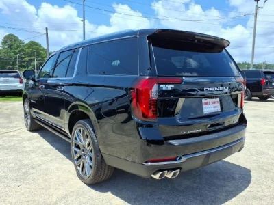 2026 GMC Yukon XL — detail view