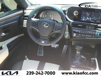 2023 Lexus ES - Photo 15