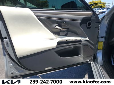 2023 Lexus ES - Photo 20