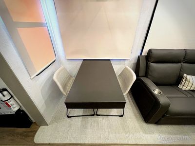 2025 Palomino Columbus - Photo 13