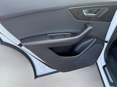 2023 Audi Q8 — photo 26 view