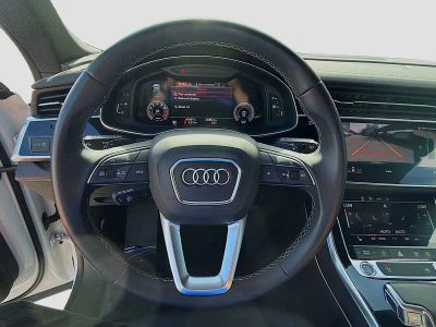 2023 Audi Q8 — photo 10 view