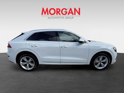 2023 Audi Q8 — photo 8 view