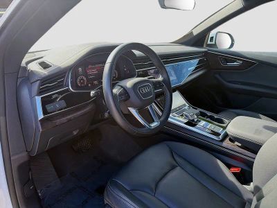 2023 Audi Q8 — photo 9 view