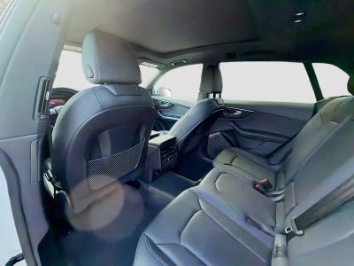 2023 Audi Q8 — photo 25 view