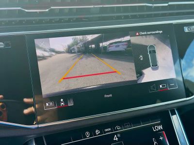 2023 Audi Q8 — photo 14 view