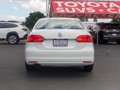2014 Volkswagen Jetta — photo 8 view