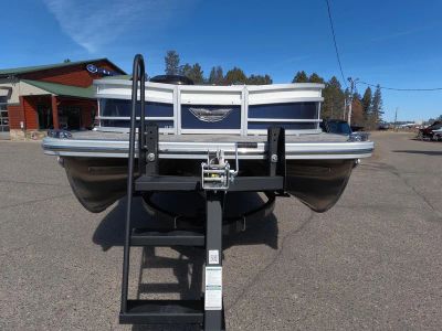 2024 Bennington 24 RTSB — rear three-quarter view