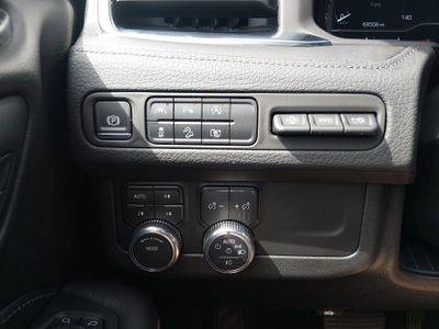 2024 GMC Yukon - Photo 13