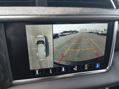 2024 GMC Yukon - Photo 16