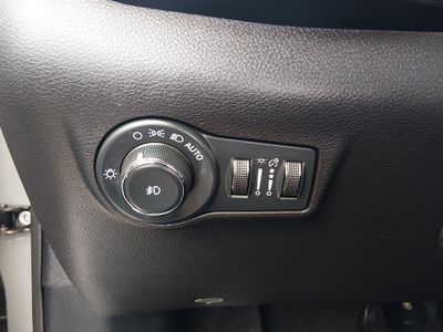 2023 Jeep Compass - Photo 13