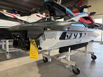 2025 Yamaha WaveRunners Jetblaster DLX 3-Up - Photo 10