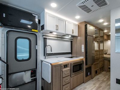 2026 Thor Motor Coach Axis - Photo 12