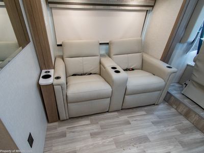 2026 Thor Motor Coach Axis - Photo 10