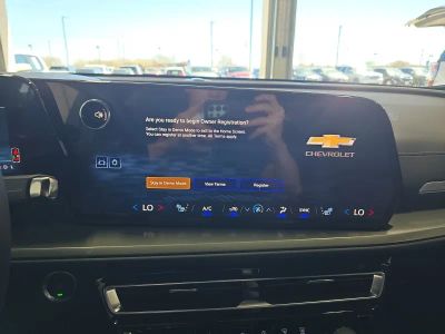 2026 Chevrolet Traverse — photo 11 view