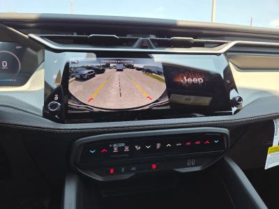2026 Jeep Cherokee — photo 20 view