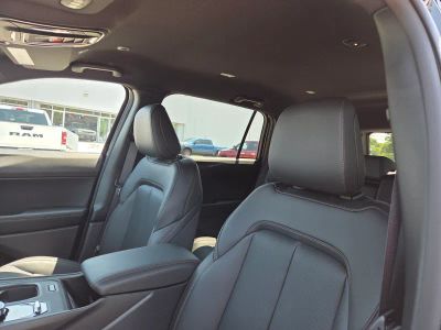 2026 Jeep Cherokee — photo 11 view