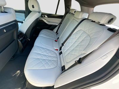 2026 BMW X5 — photo 19 view
