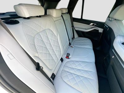 2026 BMW X5 — photo 21 view