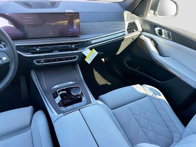 2026 BMW X5 — photo 17 view