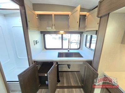 2026 Cougar Half-Ton 22MLS - Photo 9