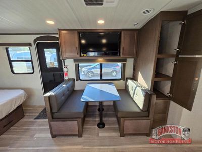 2026 Cougar Half-Ton 22MLS - Photo 17