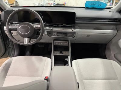 2024 Hyundai Kona — photo 12 view