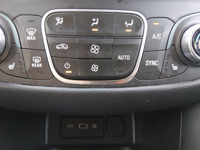 2024 Chevrolet Equinox — photo 17 view