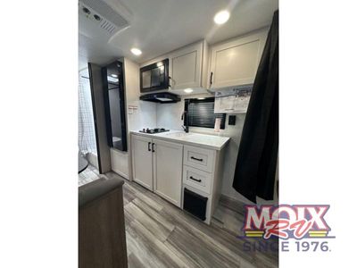2025 Jayco Jay Flight SLX - Photo 6