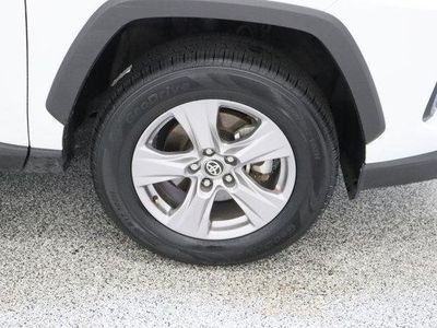 2025 Toyota RAV4 FWD - Photo 5