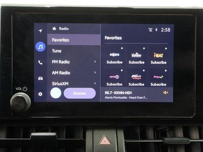 2025 Toyota RAV4 FWD - Photo 18