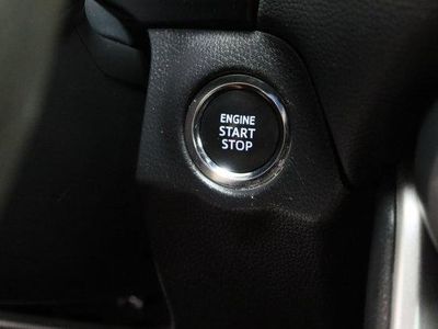 2025 Toyota RAV4 FWD - Photo 17