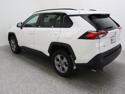 2025 Toyota RAV4 FWD - Photo 9