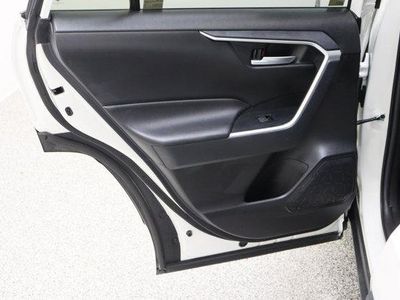 2025 Toyota RAV4 FWD - Photo 25