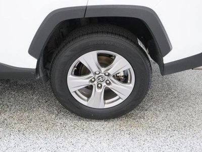 2025 Toyota RAV4 FWD - Photo 10