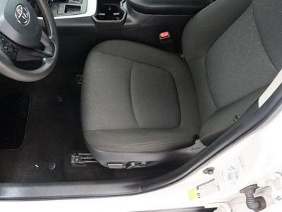 2025 Toyota RAV4 FWD - Photo 14